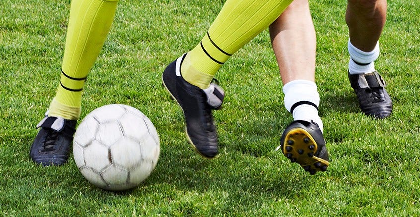 475192511 m27, m34, playing football, düsseldorf, germany